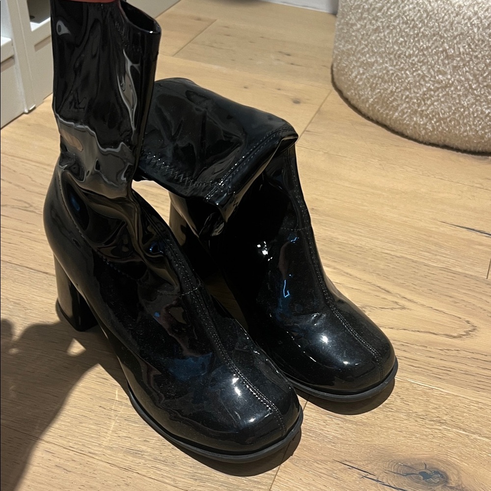 Black Patent Mid-Calf Block Heel Boots - Women's